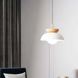 Scandinavische hanglamp van halfhout